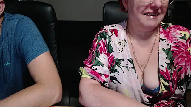 JoannaAndNeighbour online show from October 28, 9:35 am