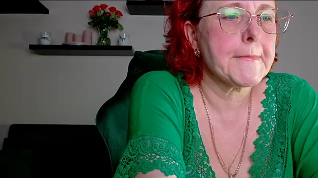 Snapshot of JoannaAndNeighbour chatting on June 22, 2:47 pm JoannaAndNeighbour online show from June 22, 2:47 pm