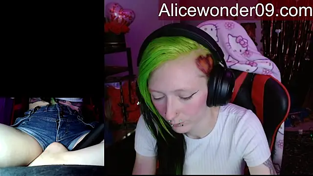 alicewonder09 online show from February 14, 5:26 am