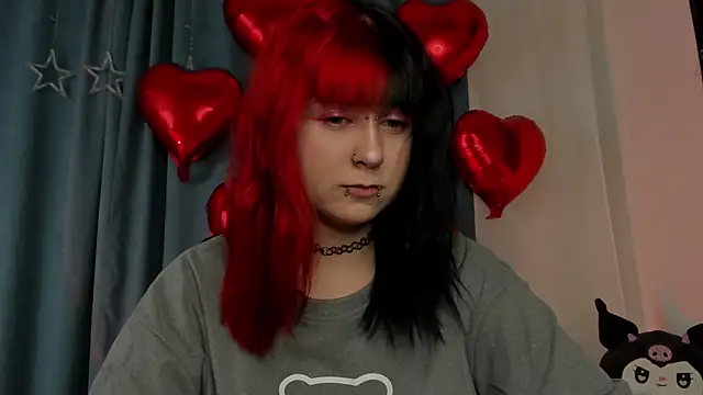 Snapshot of t0riayun0 chatting on February 14, 10:14 pm t0riayun0 online show from February 14, 10:14 pm