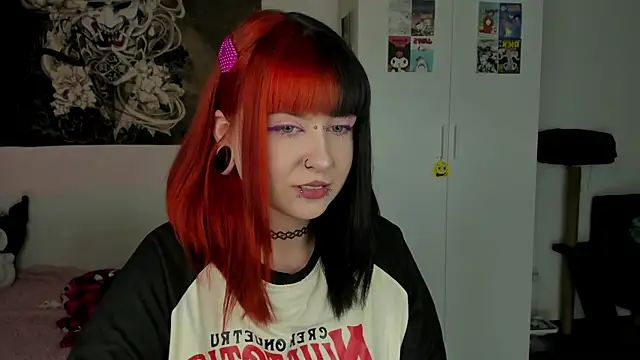 Snapshot of t0riayun0 chatting on February 23, 10:20 pm t0riayun0 online show from February 23, 10:20 pm