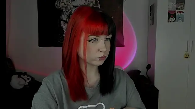 Snapshot of t0riayun0 chatting on March 17, 9:55 pm t0riayun0 online show from March 17, 9:55 pm