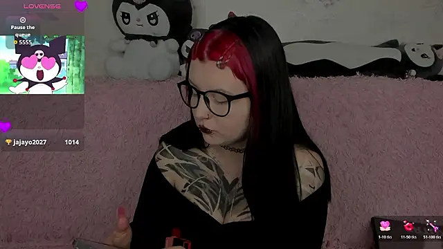 t0riayun0 online show from March 1, 5:59 pm