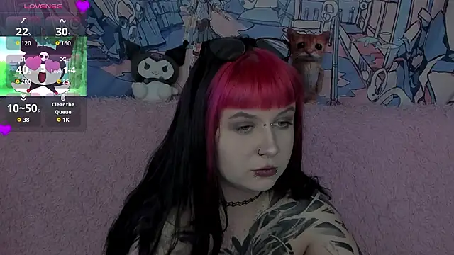 t0riayun0 online show from March 6, 8:05 pm