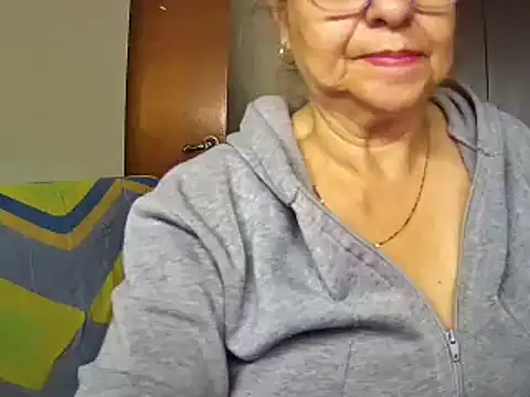 Snapshot of nicoltatiana_ chatting on January 15, 5:08 am nicoltatiana  online show from January 15, 5:08 am