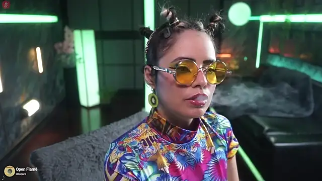 Snapshot of alessa_goreng chatting on January 16, 8:40 am alessa goreng online show from January 16, 8:40 am