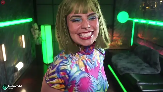 Snapshot of alessa_goreng chatting on March 21, 8:19 am alessa goreng online show from March 21, 8:19 am