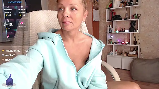 Snapshot of _Wild_roze_ chatting on April 28, 2:27 am Wild roze online show from April 28, 2:27 am