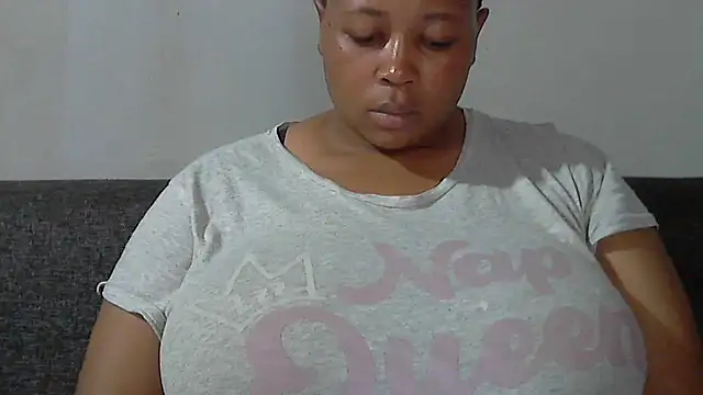 Snapshot of Sexy-queen99xx chatting on November 15, 6:22 am Sexy-queen99xx online show from November 15, 6:22 am