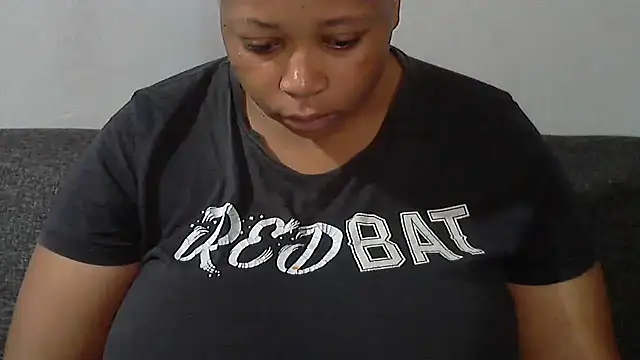 Snapshot of Sexy-queen99xx chatting on November 25, 8:25 am Sexy-queen99xx online show from November 25, 8:25 am