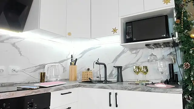 Lex Love online show from December 29, 5:01 pm