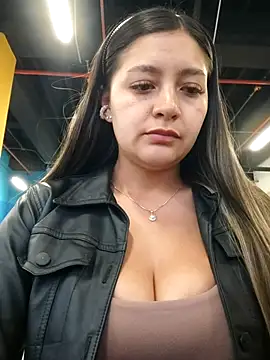 Snapshot of alana_69 chatting on October 22, 10:31 pm alana 69 online show from October 22, 10:31 pm