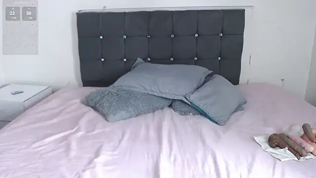 selena yourmilf online show from February 19, 3:52 pm