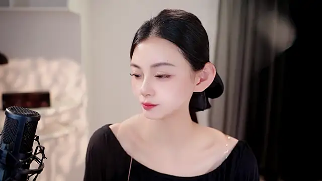 Snapshot of Ocean--Lili chatting on June 9, 2:28 pm Ocean--Lili online show from June 9, 2:28 pm