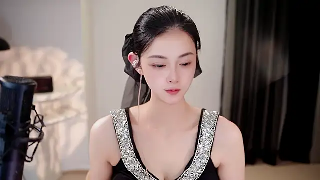 Snapshot of Ocean--Lili chatting on June 14, 2:08 pm Ocean--Lili online show from June 14, 2:08 pm