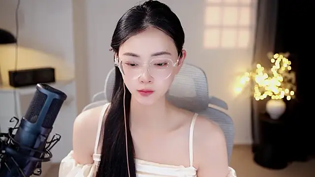Snapshot of Ocean--Lili chatting on July 12, 2:19 pm Ocean--Lili online show from July 12, 2:19 pm
