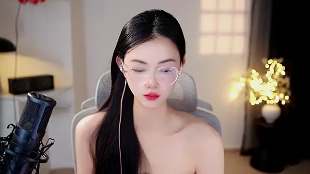 Snapshot of Ocean--Lili chatting on July 13, 2:20 pm Ocean--Lili online show from July 13, 2:20 pm
