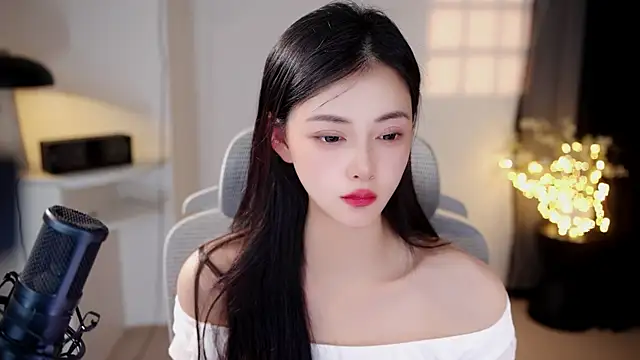 Snapshot of Ocean--Lili chatting on July 21, 2:19 pm Ocean--Lili online show from July 21, 2:19 pm