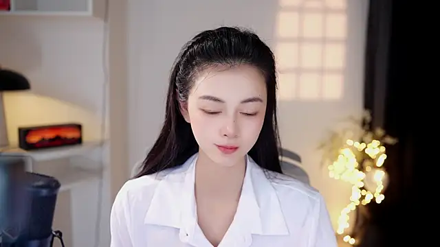 Snapshot of Ocean--Lili chatting on July 23, 2:15 pm Ocean--Lili online show from July 23, 2:15 pm