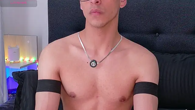 aodaboyyy online show from June 12, 3:22 pm