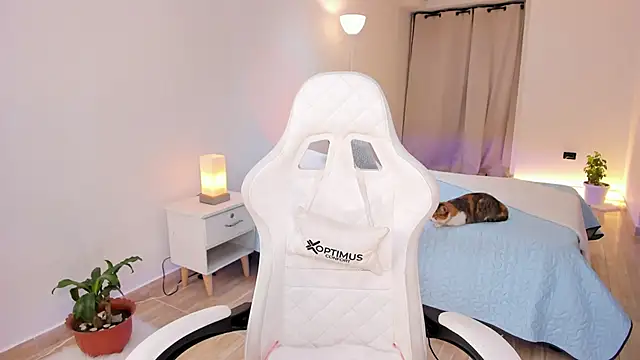 Snapshot of carleee_winter chatting on November 27, 2:35 am carleee winter online show from November 27, 2:35 am