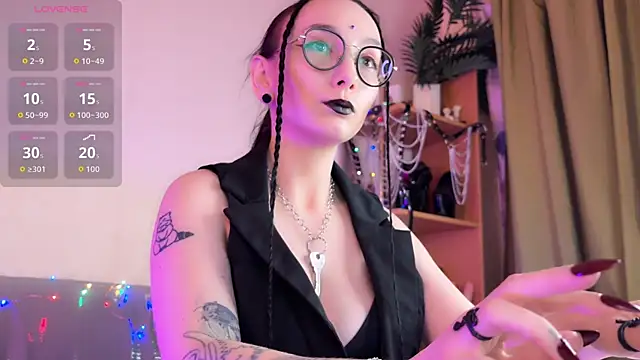 Snapshot of Jinhee_Noir chatting on December 13, 8:04 pm Jinhee Noir online show from December 13, 8:04 pm