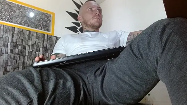 stripnolimits online show from October 4, 5:44 pm