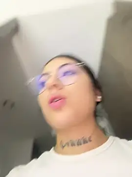 Sarasanders 4 online show from December 17, 6:13 am