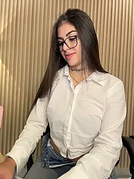 Sarasanders 4 online show from November 10, 3:16 am