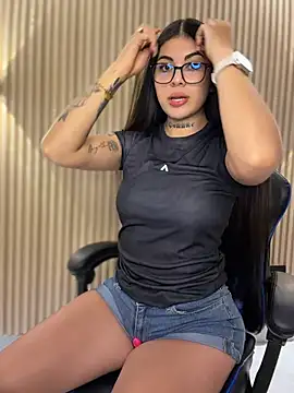 Sarasanders 4 online show from March 11, 1:33 am