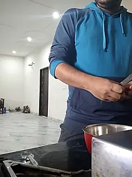 Snapshot of thebrownboi01 chatting on March 8, 4:49 am thebrownboi01 online show from March 8, 4:49 am