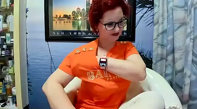 Snapshot of Mature4you44 chatting on January 21, 8:19 am Mature4you44 online show from January 21, 8:19 am