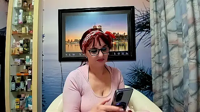 Snapshot of Mature4you44 chatting on January 26, 7:42 am Mature4you44 online show from January 26, 7:42 am