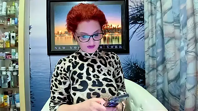 Snapshot of Mature4you44 chatting on January 28, 8:57 am Mature4you44 online show from January 28, 8:57 am