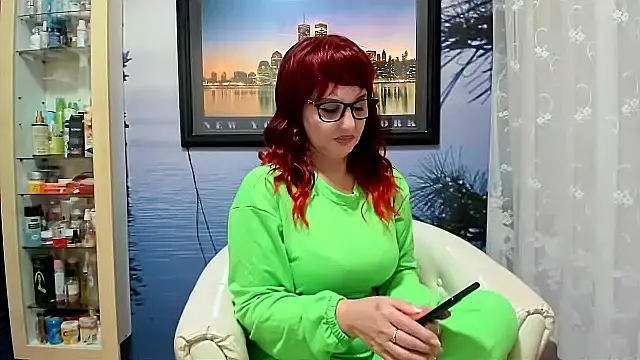 Snapshot of Mature4you44 chatting on February 4, 10:21 am Mature4you44 online show from February 4, 10:21 am