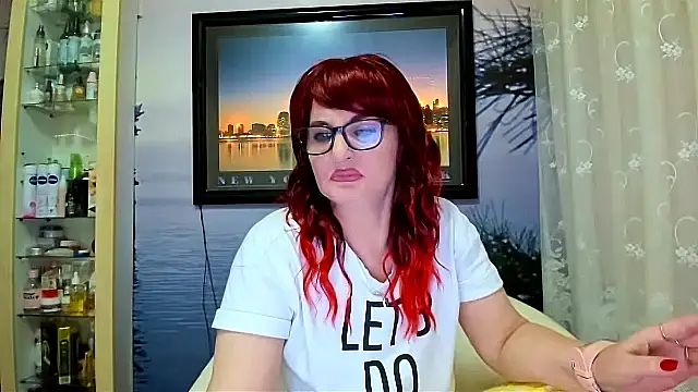 Snapshot of Mature4you44 chatting on February 12, 9:52 am Mature4you44 online show from February 12, 9:52 am