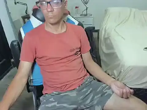 guachin hunk online show from December 23, 4:22 am