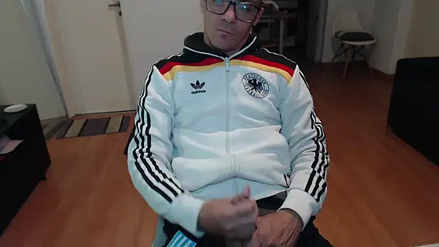 Snapshot of guachin_hunk chatting on May 10, 6:46 pm guachin hunk online show from May 10, 6:46 pm