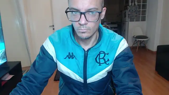 Snapshot of guachin_hunk chatting on May 31, 11:28 pm guachin hunk online show from May 31, 11:28 pm