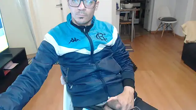 Snapshot of guachin_hunk chatting on June 21, 11:07 pm guachin hunk online show from June 21, 11:07 pm