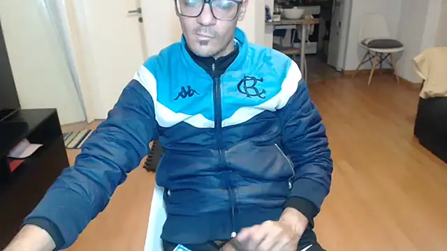 Snapshot of guachin_hunk chatting on June 22, 4:31 am guachin hunk online show from June 22, 4:31 am