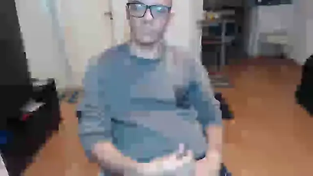 Snapshot of guachin_hunk chatting on July 23, 3:04 am guachin hunk online show from July 23, 3:04 am