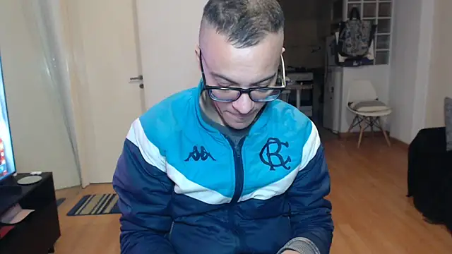Snapshot of guachin_hunk chatting on July 26, 1:03 am guachin hunk online show from July 26, 1:03 am
