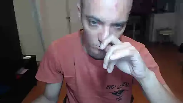 Snapshot of guachin_hunk chatting on July 30, 9:41 am guachin hunk online show from July 30, 9:41 am