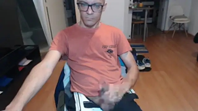 Snapshot of guachin_hunk chatting on July 31, 9:52 am guachin hunk online show from July 31, 9:52 am