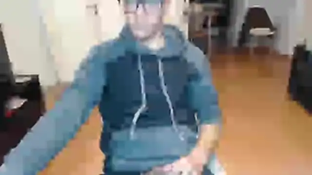 Snapshot of guachin_hunk chatting on August 7, 4:25 am guachin hunk online show from August 7, 4:25 am