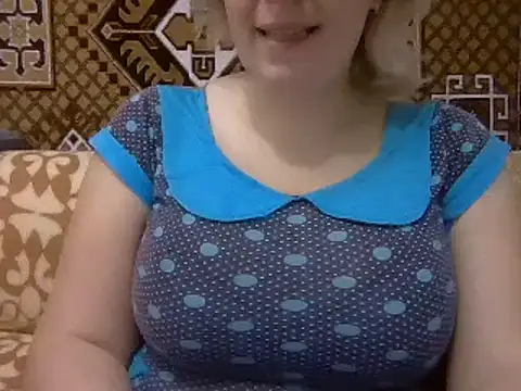 Snapshot of Diana_Britt chatting on December 9, 6:01 am Diana Britt online show from December 9, 6:01 am