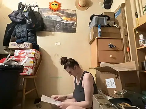 Snapshot of Snowbunnycake_131 chatting on May 20, 10:16 pm Snowbunnycake 131 online show from May 20, 10:16 pm