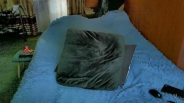 Snapshot of sex2 chatting on March 1, 1:53 am sex2 online show from March 1, 1:53 am