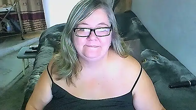 Snapshot of sex2 chatting on November 4, 2:21 am sex2 online show from November 4, 2:21 am